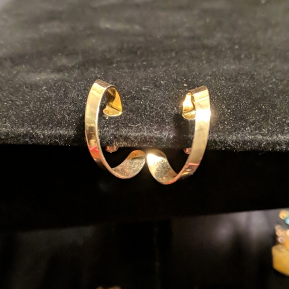 3 for $110 Earrings hoops - Picture 1 of 2